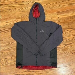 Arc'teryx Men's Large Black and Red Atom LT jacket